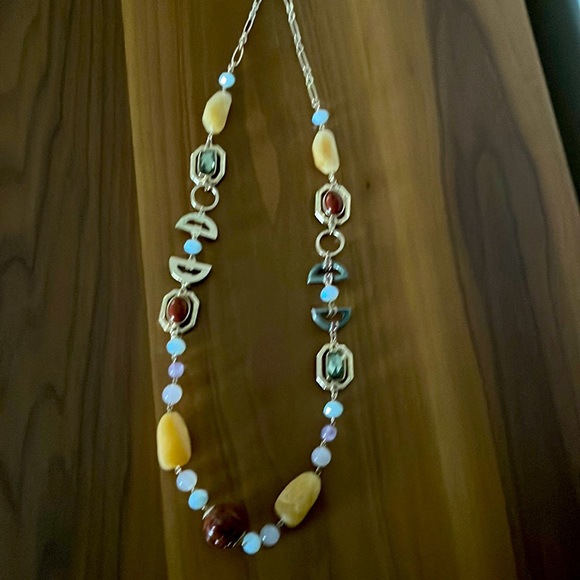 Long necklace with natural stones. - Picture 4 of 10